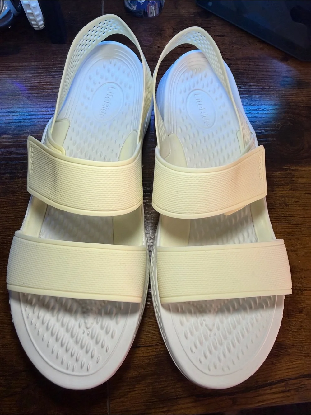 CROCS Kids Cream Strapback Sandals